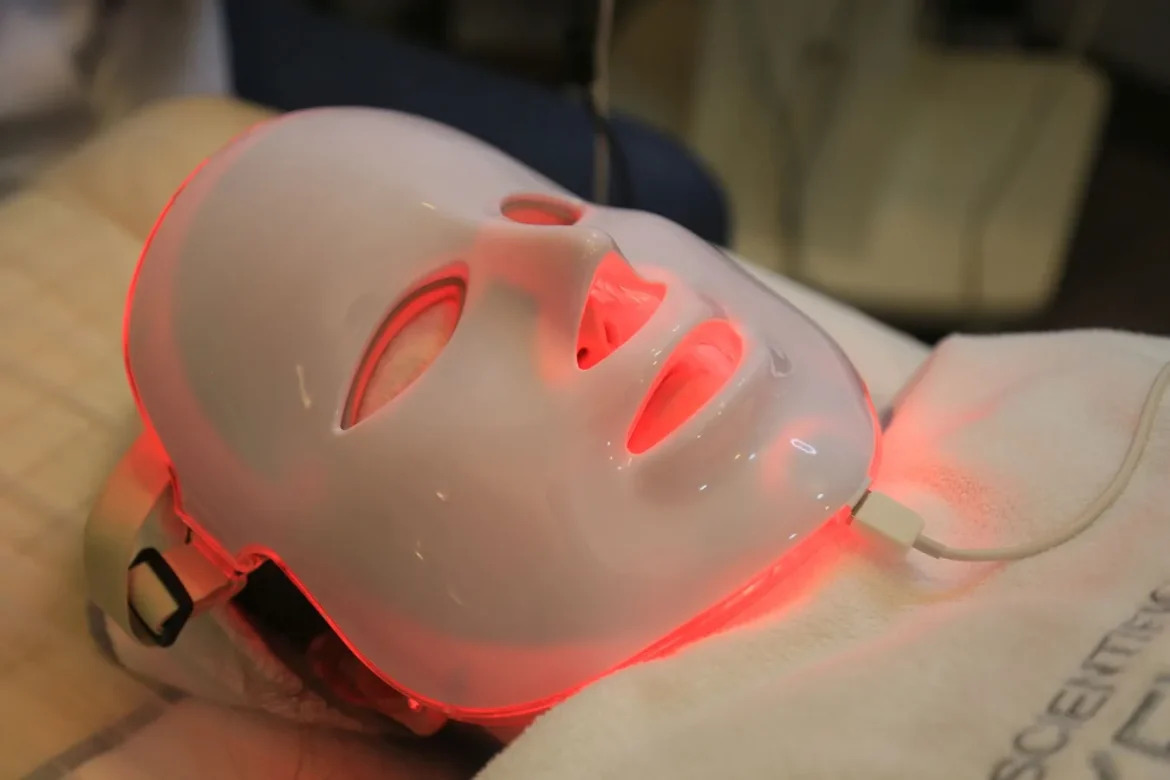 Aduro LED Face Mask Guide for Buyers - aduro led face mask at-home light therapy
