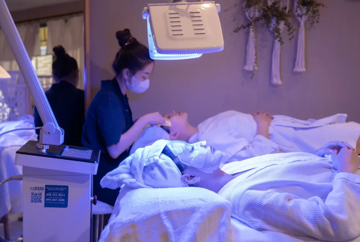 Bliss LED Light Therapy Face Mask Guide - bliss led light therapy face mask