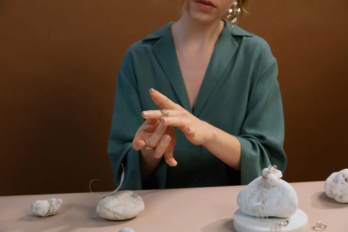 How to Choose a Nugget Ring - nugget ring