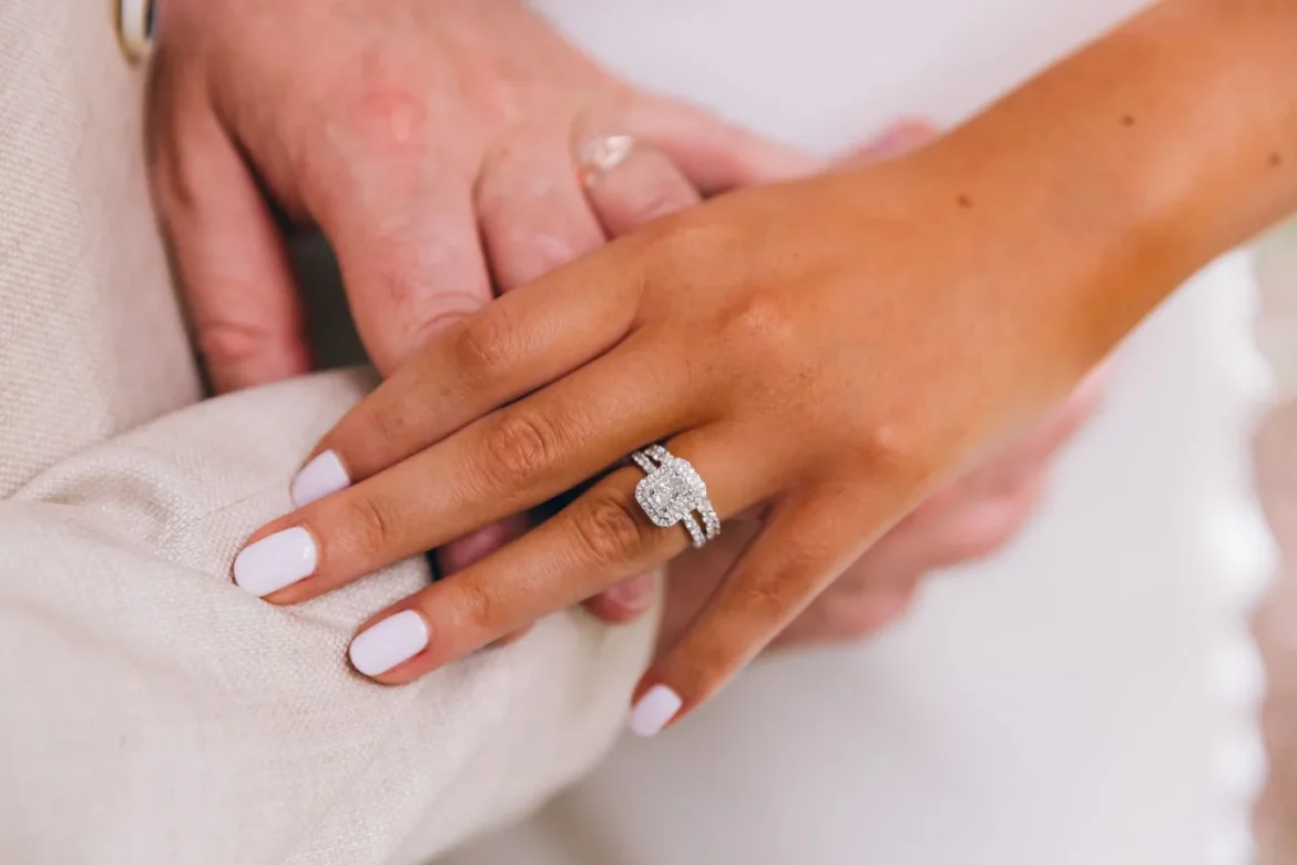 Selena Gomez Engagement Ring Guide - selena gomez engagement ring