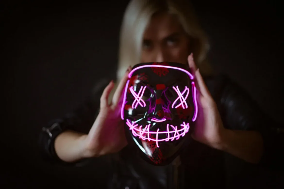 Sensse Professional LED Face Mask Guide - sensse professional led face mask product info and reviews