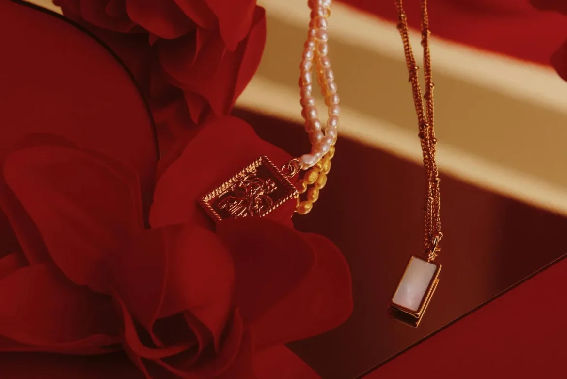 St. Christopher Necklace Guide for Buyers - st christopher necklace