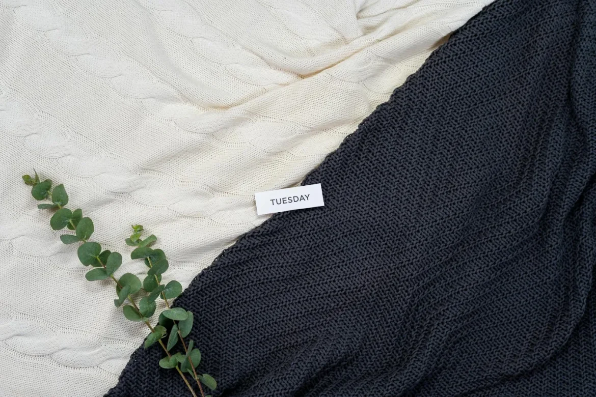 White Weighted Blanket Buying Guide - white weighted blanket